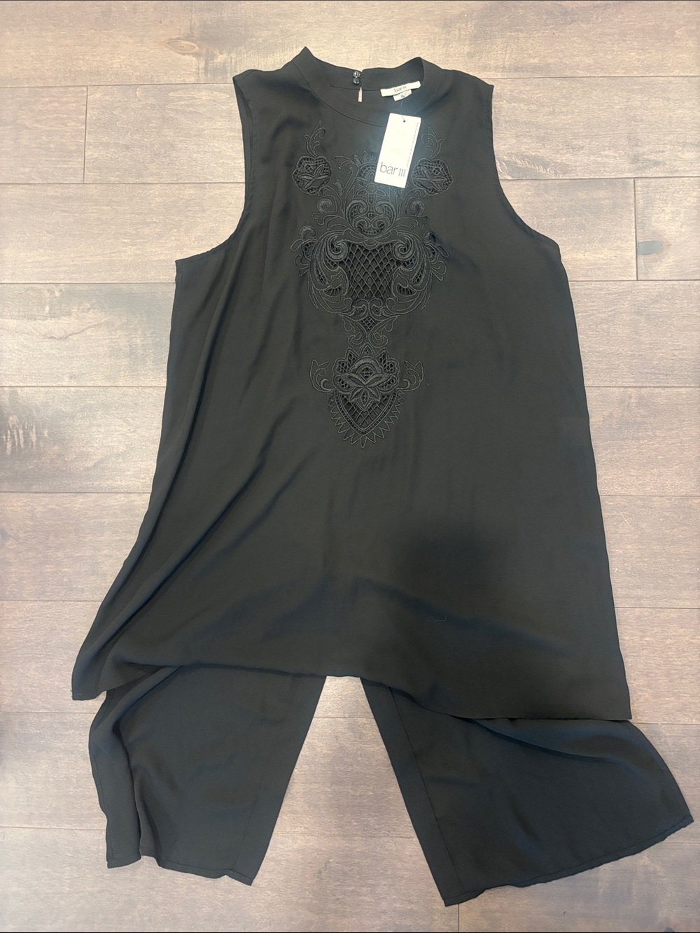 Bar III Black Embroidered Sleeveless Tunic Top